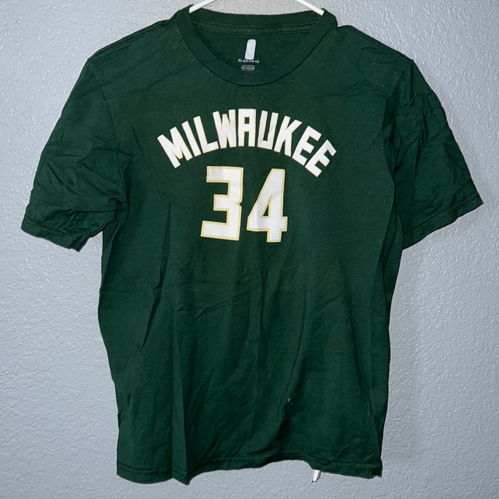 Milwaukee Bucks Tshirt